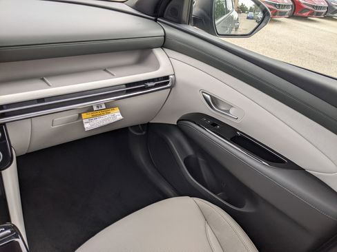 New 2025 Hyundai Tucson Limited image 12
