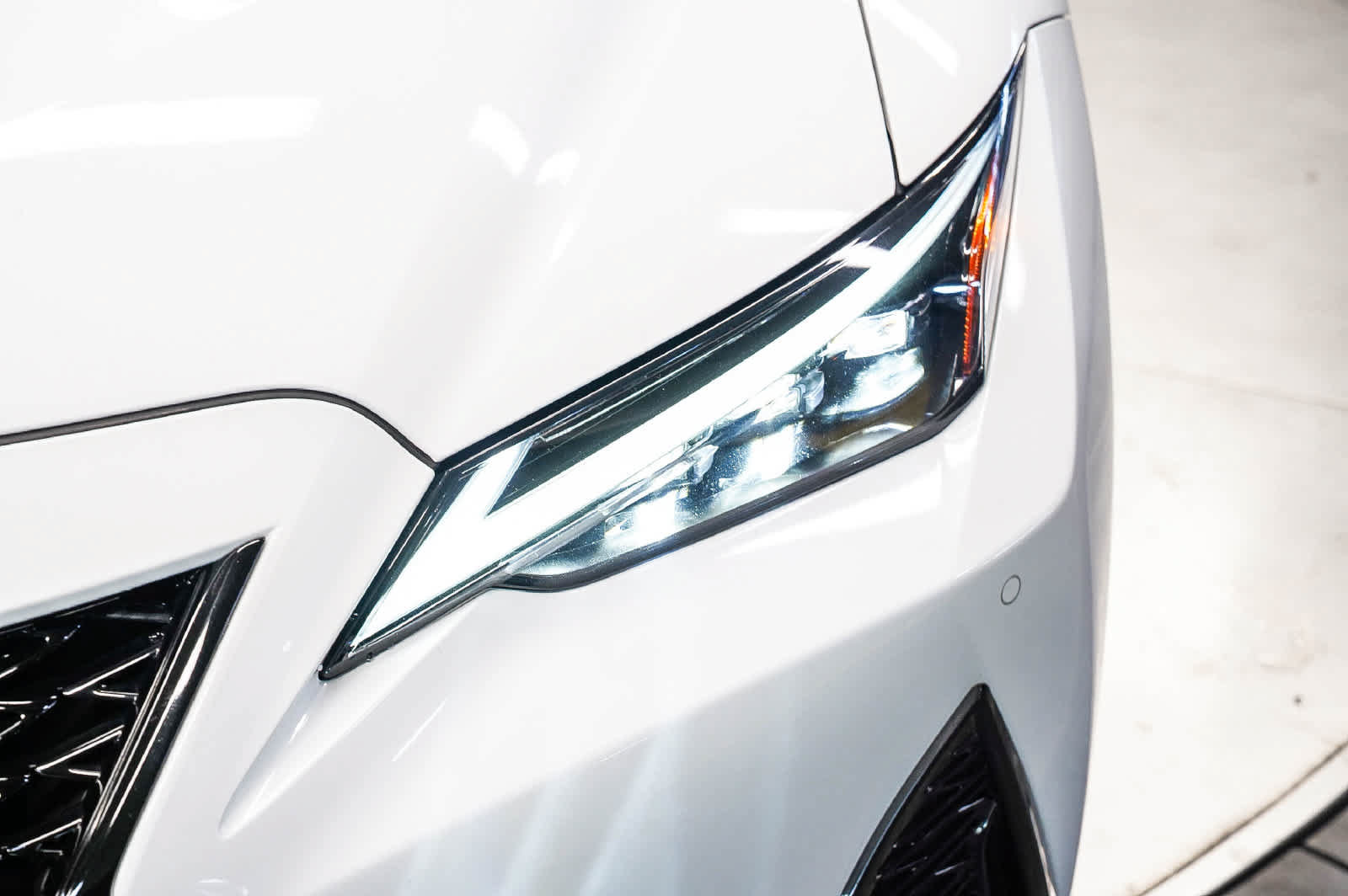 Used 2025 Lexus IS 350 F Sport w/ Navigation Package RWD image 7