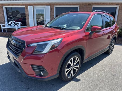 Used 2024 Subaru Forester Limited image 3