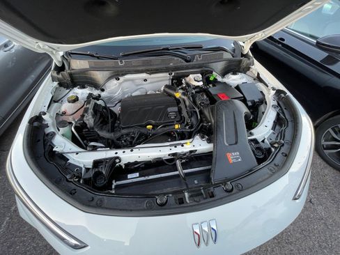 Used 2025 Buick Envista Preferred image 31