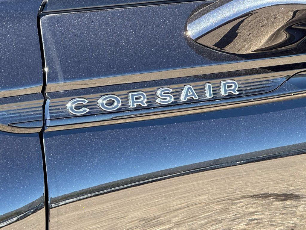 Used 2023 Lincoln Corsair Reserve w/ Equipment Group 201A AWD/4WD image 10
