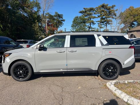 New 2026 Kia Carnival SX image 2