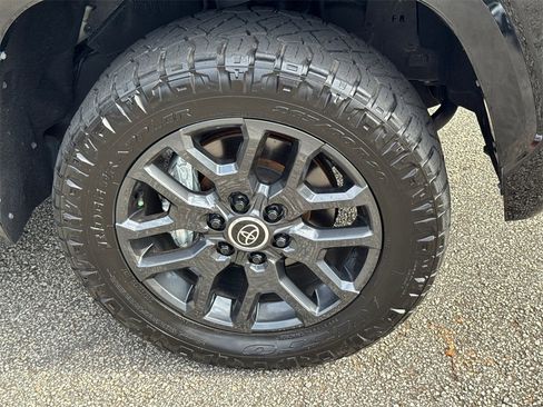 Used 2024 Toyota Tundra Platinum image 12