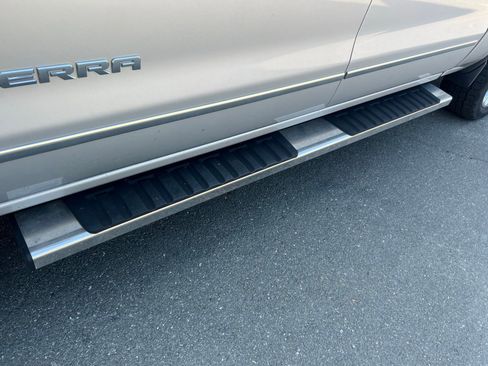 Used 2015 GMC Sierra 1500 SLT w/ SLT Crew Cab Value Package image 21