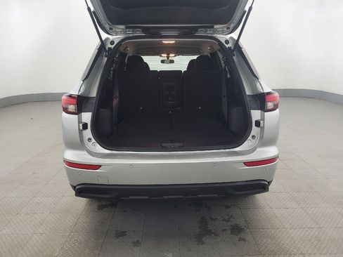 Used 2024 Mitsubishi Outlander ES image 29