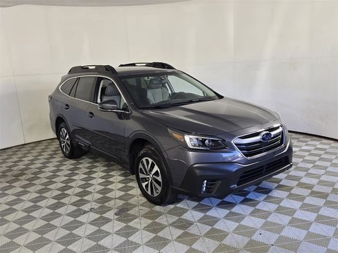 Used 2022 Subaru Outback Premium image 2