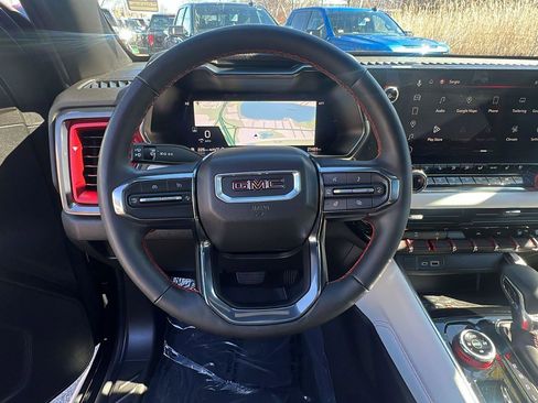 Used 2023 GMC Canyon AT4X image 20