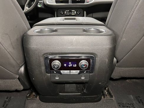 Used 2023 Chevrolet Suburban Z71 w/ Luxury Package AWD/4WD image 23