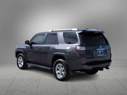 Used 2017 Toyota 4Runner SR5 Premium image 6