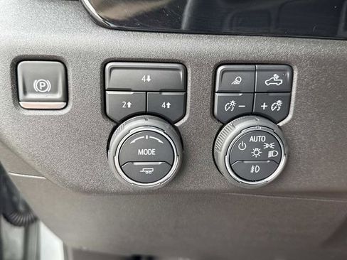 Used 2025 Chevrolet Silverado 3500 LT w/ All Star Edition image 32