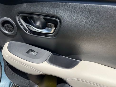 Used 2024 Honda HR-V EX-L image 37