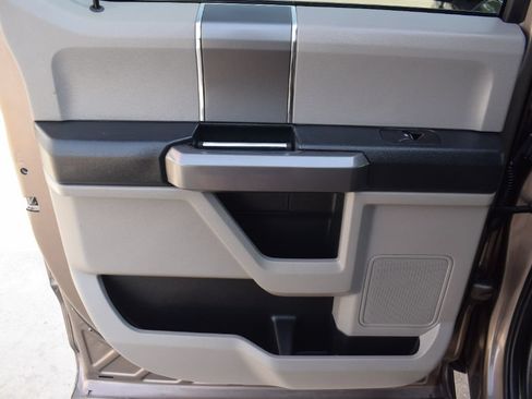 Used 2019 Ford F150 XLT w/ Equipment Group 302A Luxury AWD/4WD image 10