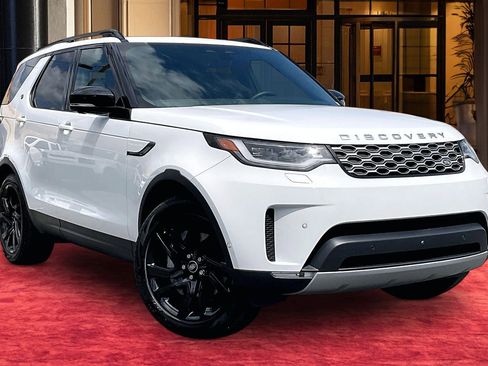 Used 2025 Land Rover Discovery S AWD/4WD image 2