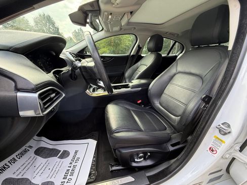 Used 2020 Jaguar XE S AWD/4WD image 22
