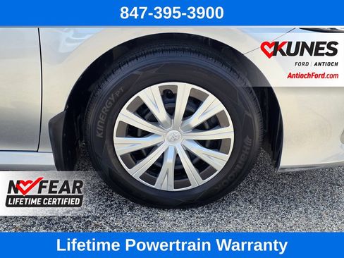 Used 2022 Toyota Camry LE FWD image 9