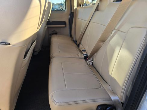 Used 2014 Ford F350 Lariat image 31