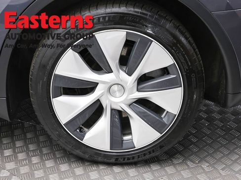 Used 2021 Tesla Model Y Long Range AWD/4WD image 8