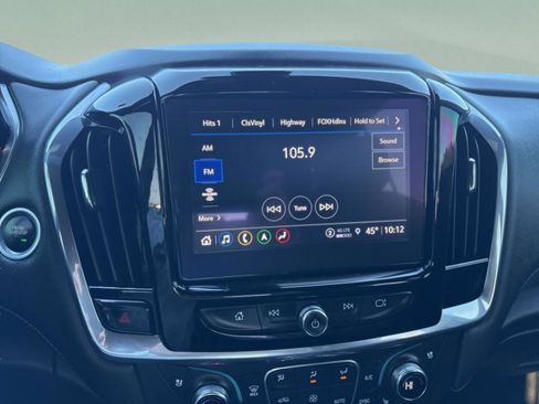 Used 2023 Chevrolet Traverse Premier image 14