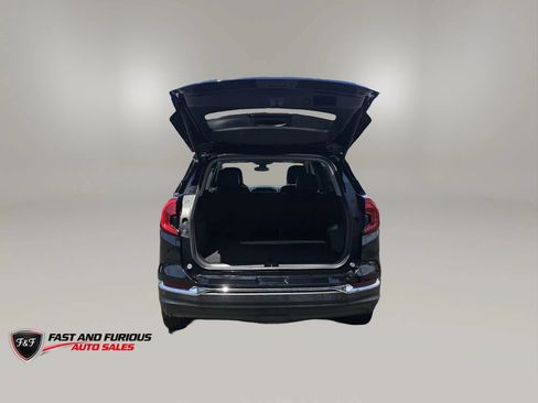 Used 2023 GMC Terrain SLT w/ Infotainment Package II AWD/4WD image 8