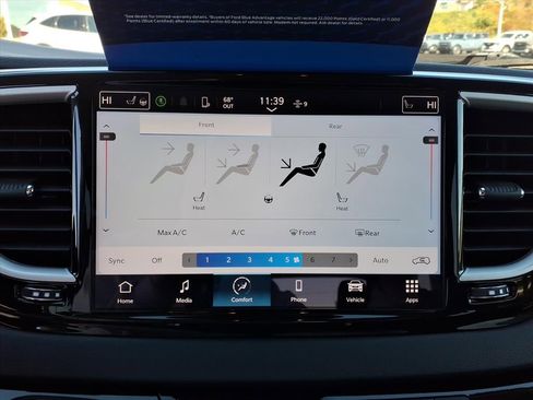 Used 2024 Chrysler Pacifica Touring-L image 14