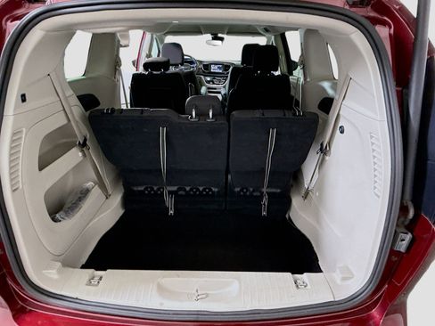 Used 2023 Chrysler Voyager LX image 35