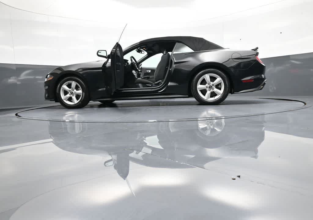 Used 2019 Ford Mustang Convertible RWD image 50