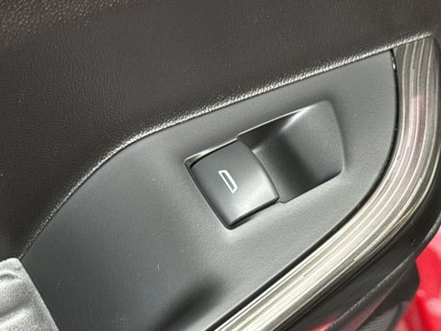 Certified 2023 GMC Acadia SLT w/ Preferred Package image 30