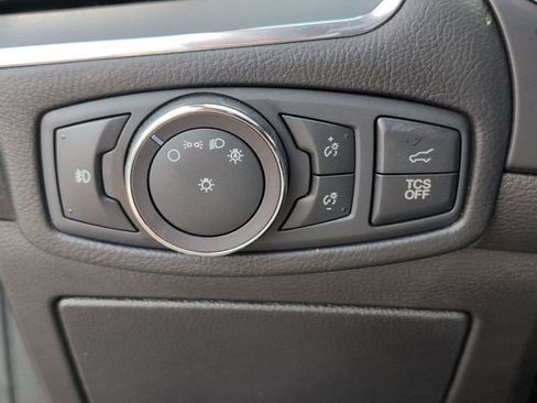 Used 2019 Ford Edge Titanium w/ Cold Weather Package AWD/4WD image 20