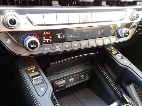 Used 2024 Kia Telluride SX Prestige w/ Towing Package image 24