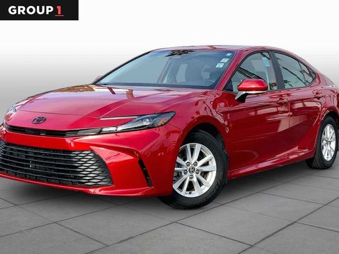 Certified 2025 Toyota Camry LE w/ Convenience Package FWD image 1