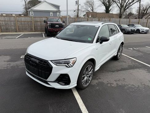 Used 2025 Audi Q3 2.0T Premium Plus w/ Premium Plus Package image 2