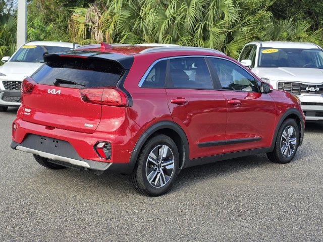 Used 2022 Kia Niro EX FWD image 4