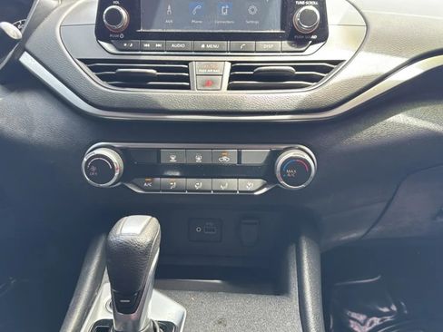 Used 2022 Nissan Altima 2.5 S FWD image 32