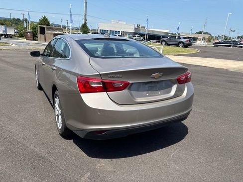 Used 2025 Chevrolet Malibu LT FWD image 5