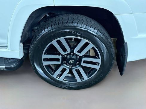 Used 2015 Toyota 4Runner Limited AWD/4WD image 35