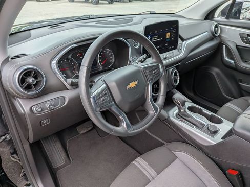 Used 2025 Chevrolet Blazer LT FWD image 31
