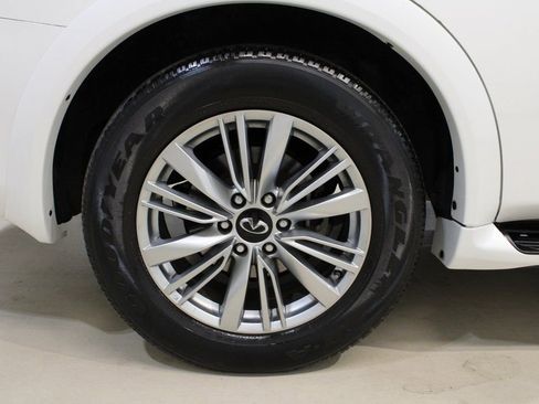 Used 2018 INFINITI QX80 2WD w/ Driver Assistance Package image 11