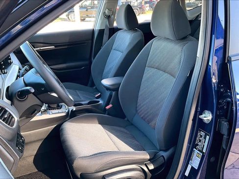 Used 2025 Kia Seltos LX image 7