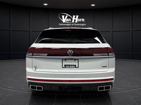 Used 2024 Volkswagen Atlas Cross Sport SEL R-Line AWD/4WD image 6