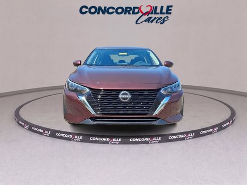Used 2024 Nissan Sentra SV FWD image 2
