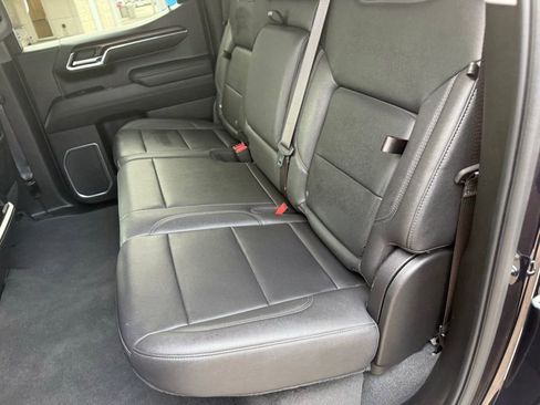 Used 2023 GMC Sierra 1500 SLT image 29