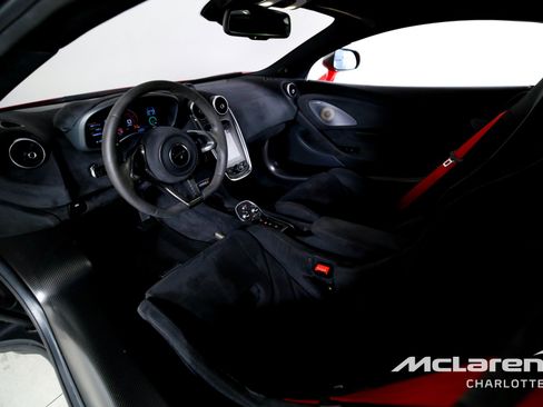 Used 2019 McLaren 600LT RWD image 13