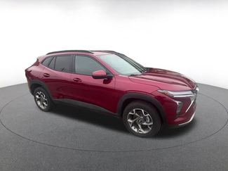 Used 2025 Chevrolet Trax LT w/ LT Convenience Package video 2