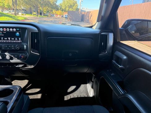 Used 2018 Chevrolet Silverado 1500 LT w/ LT Eassist Package image 23