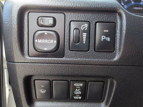 Used 2019 Toyota 4Runner Limited AWD/4WD image 19