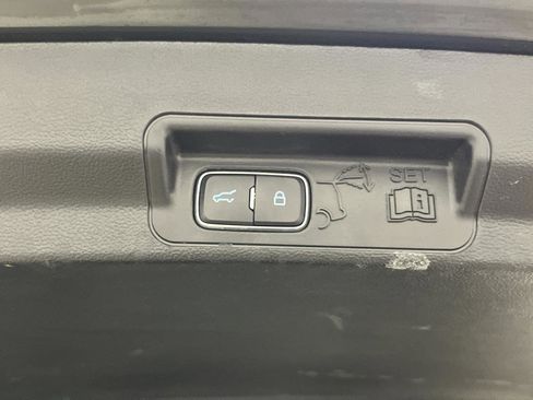Used 2023 Ford Explorer ST-Line AWD/4WD image 16