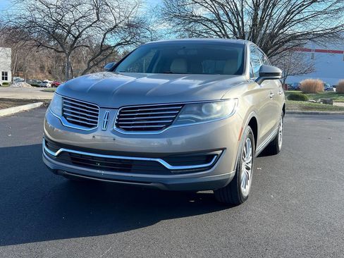 Used 2017 Lincoln MKX Select image 6