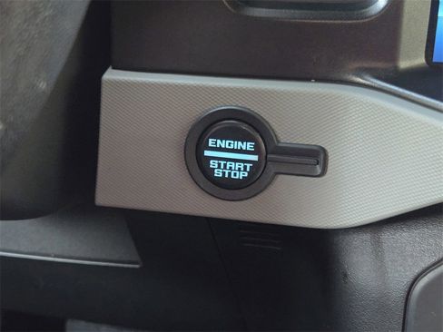 Used 2023 Ford Bronco Badlands image 23