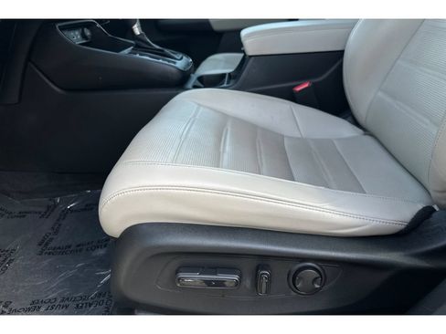 Used 2024 Honda CR-V EX-L image 13