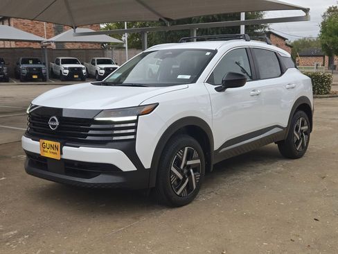 New 2026 Nissan Kicks SV image 7